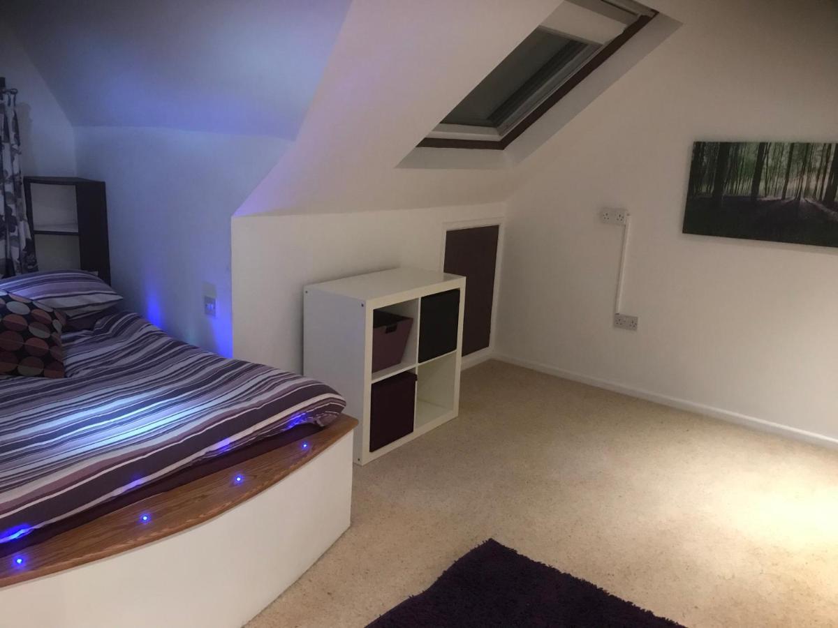 Top Floor In Beautiful Home Weymouth Eksteriør bilde